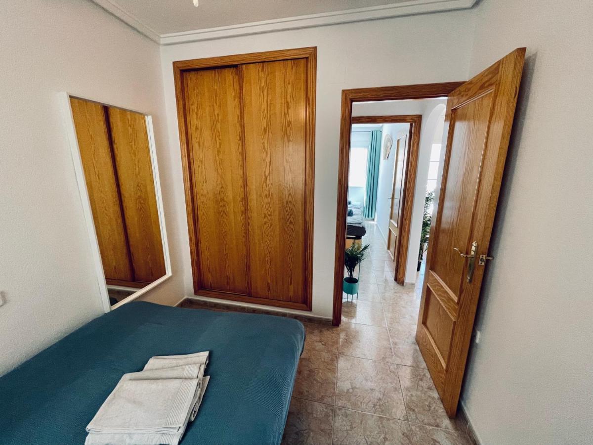 El Papagayo Apartment 2 Mins Walking To The Beach Torrevieja Esterno foto