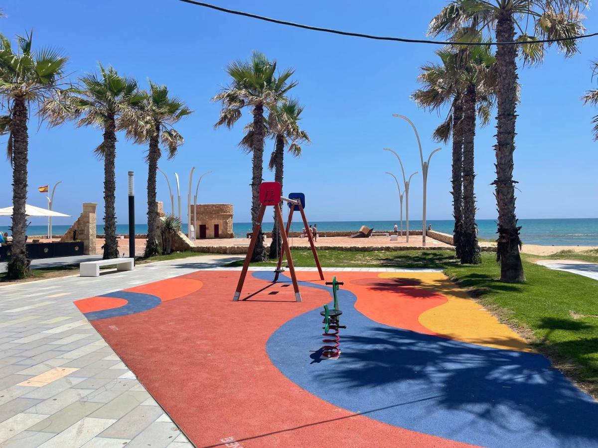 El Papagayo Apartment 2 Mins Walking To The Beach Torrevieja Esterno foto