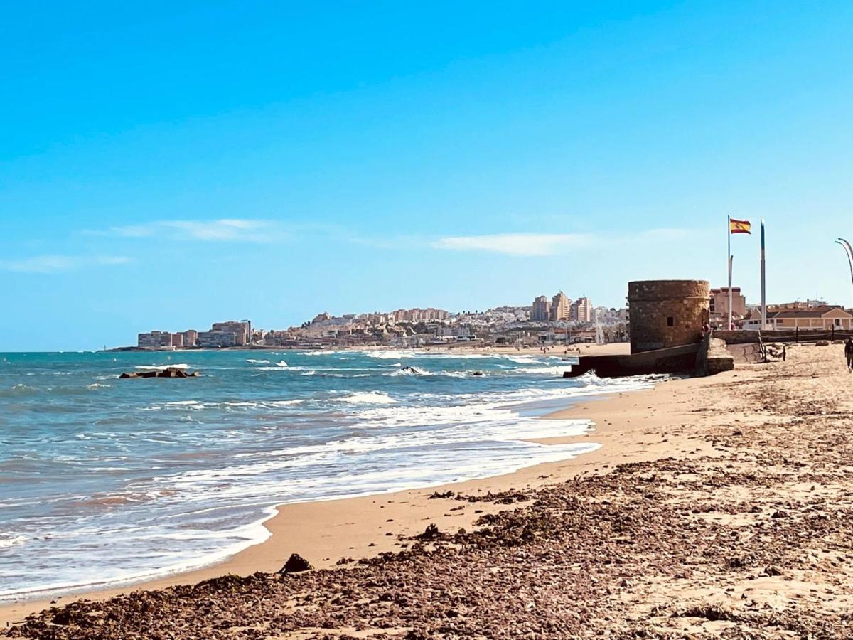 El Papagayo Apartment 2 Mins Walking To The Beach Torrevieja Esterno foto